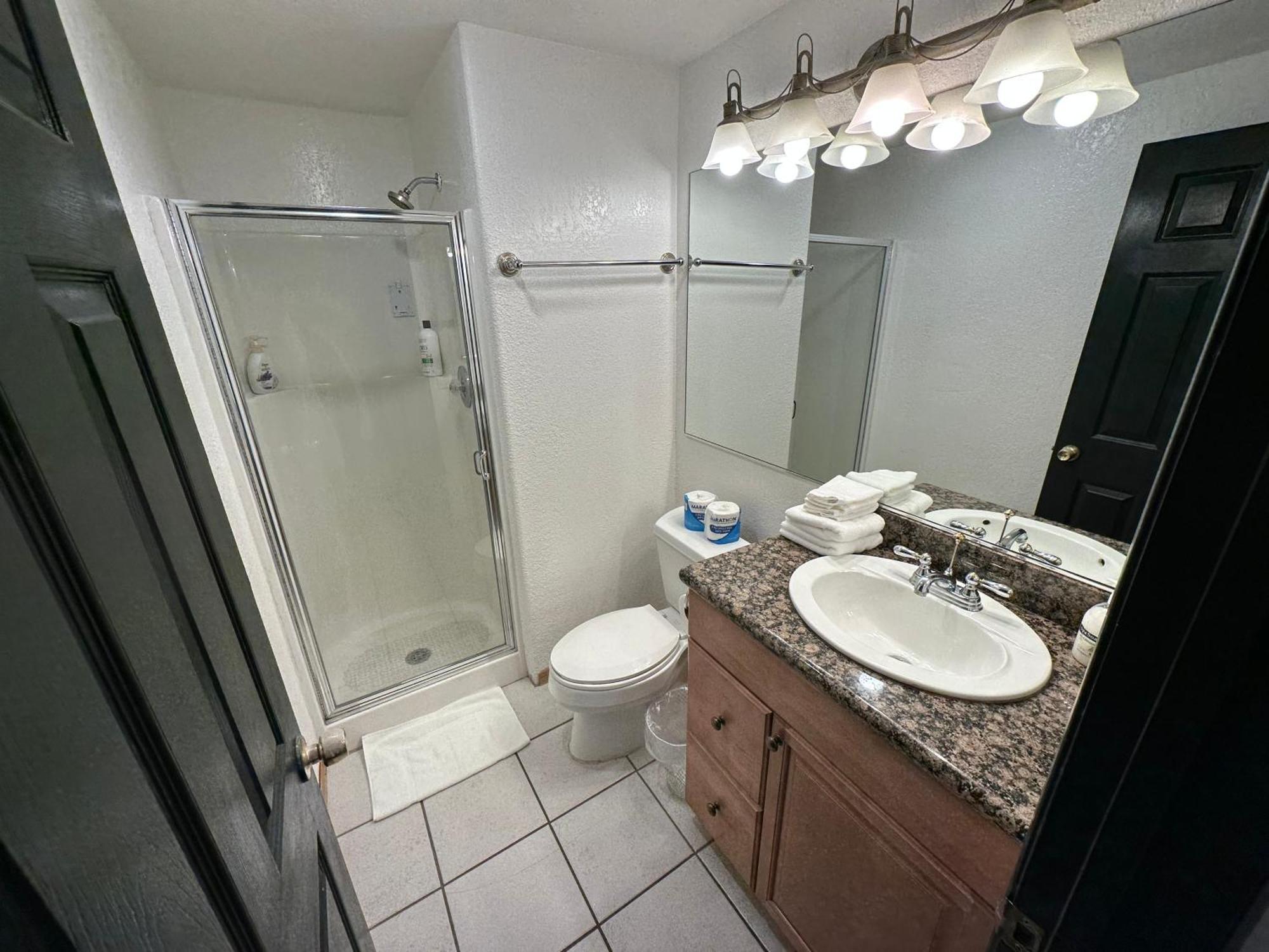 Lakefront Escape Big Bear Lake Phòng bức ảnh